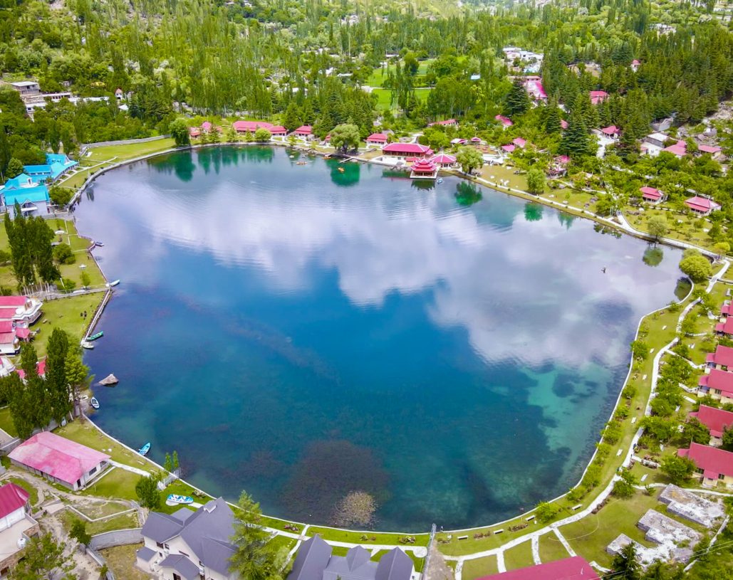 shangrila-Lake-Heart-Shaped-scaled